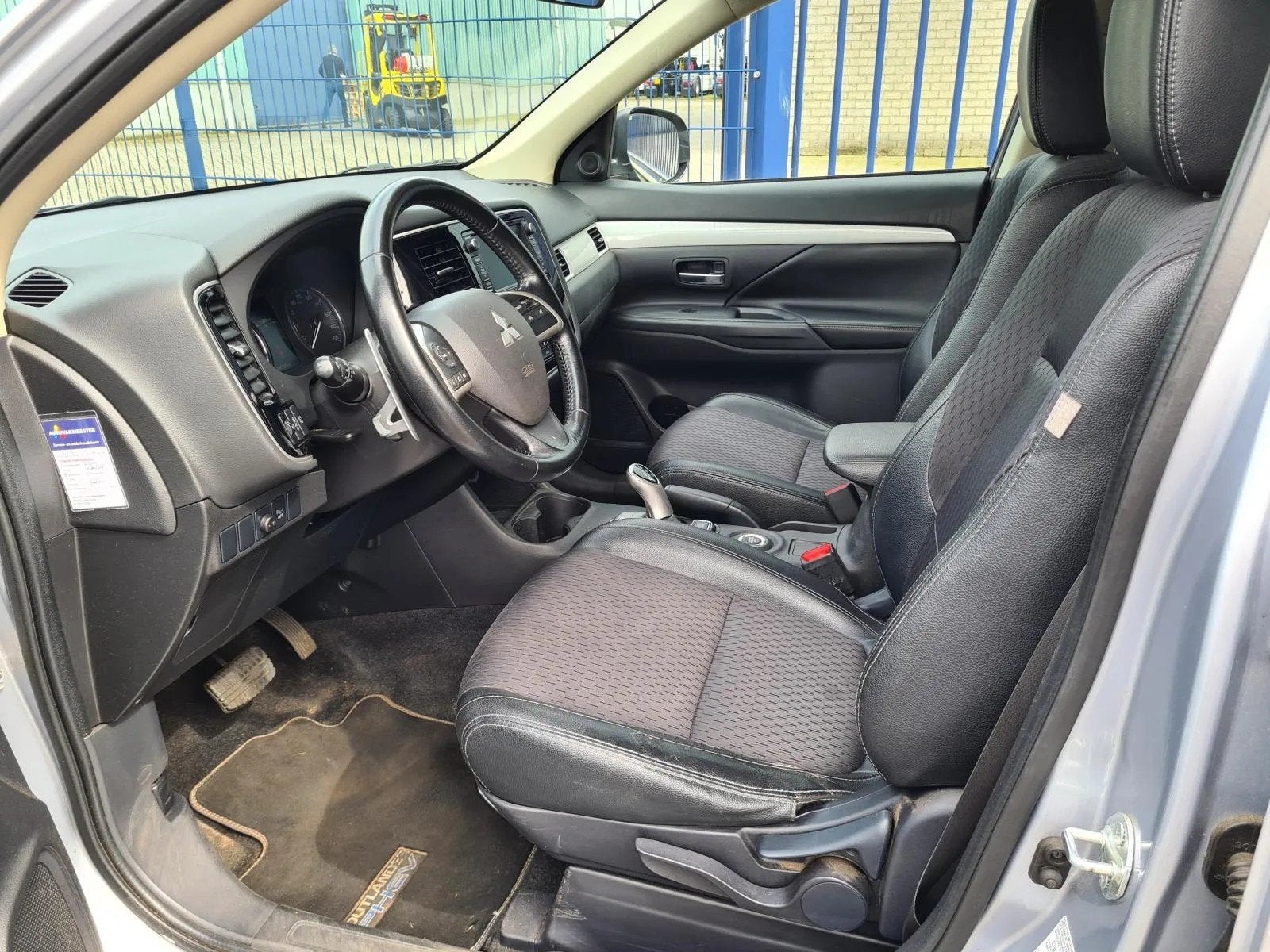 Foto 13 van Mitsubishi Outlander 2.0 PHEV AWD Hybride AUT.*AKTIEPRIJS!