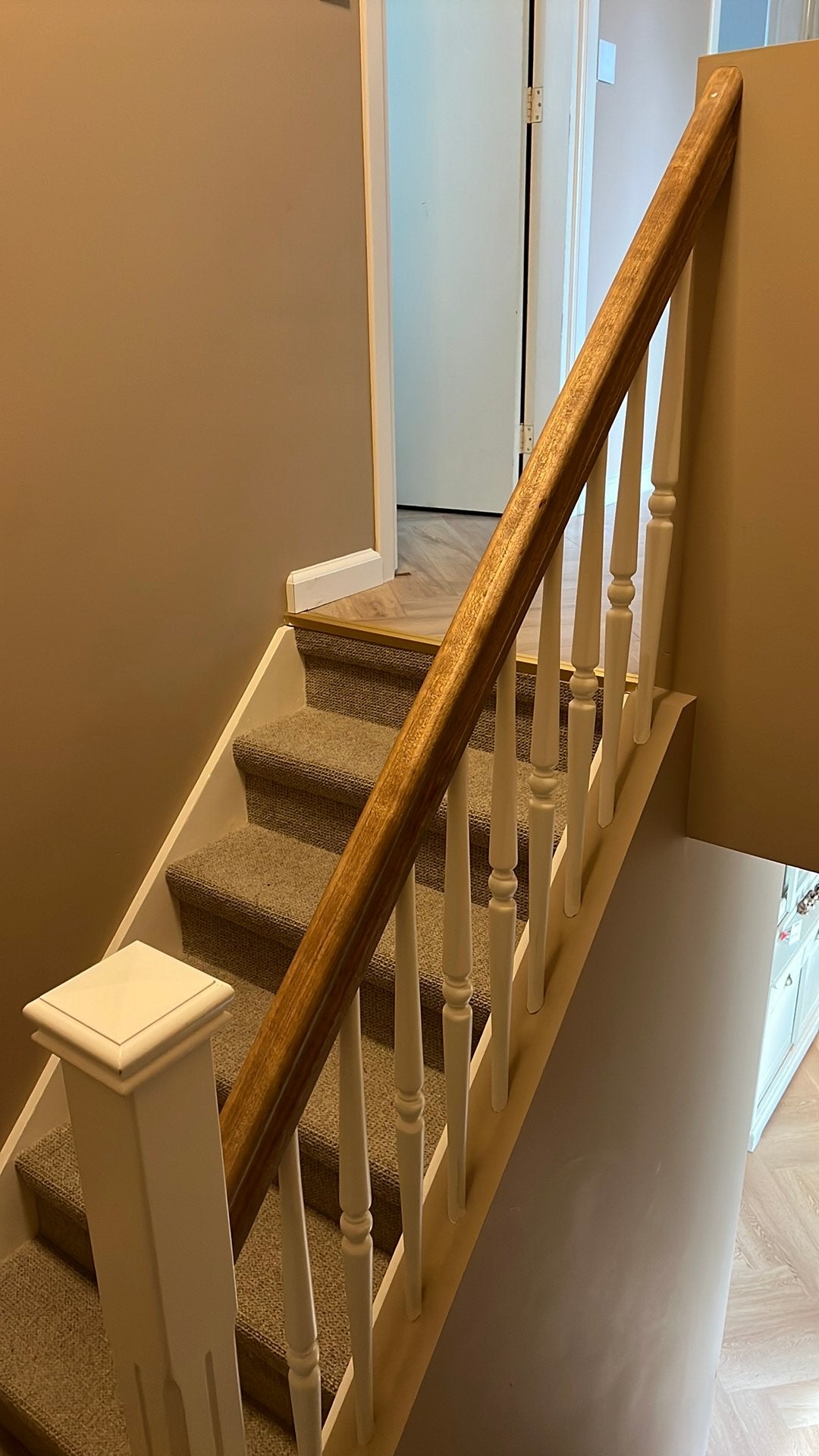 Eiken trapleuning 143cm, Ophalen, Zo goed als nieuw, Minder dan 2 meter