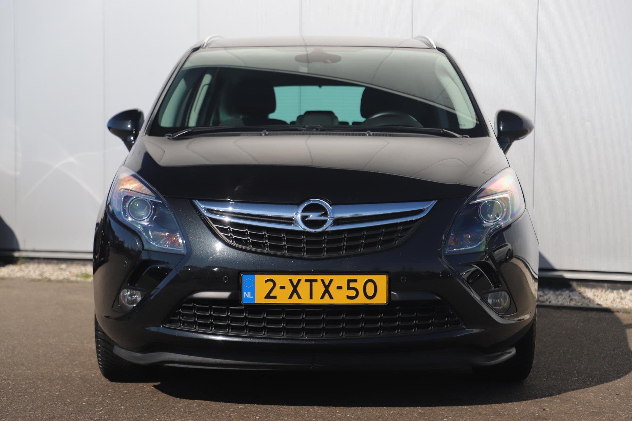 Opel Zafira Tourer 1.4 Business+ 140PK Automaat Trekhaak Nav, Euro 5, Gebruikt, 4 cilinders, Met garantie (alle)
