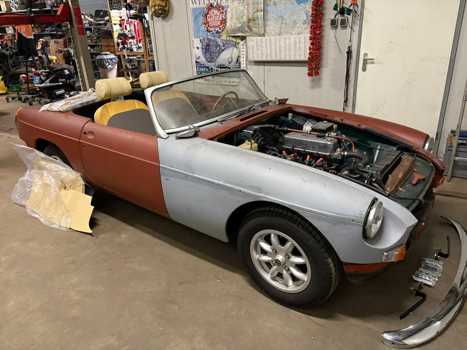 MG MGB Roadster 1978 LHD NL kenteken chroom bumper, Auto's, Oldtimers, Achterwielaandrijving, Beige, Cabriolet, Leder