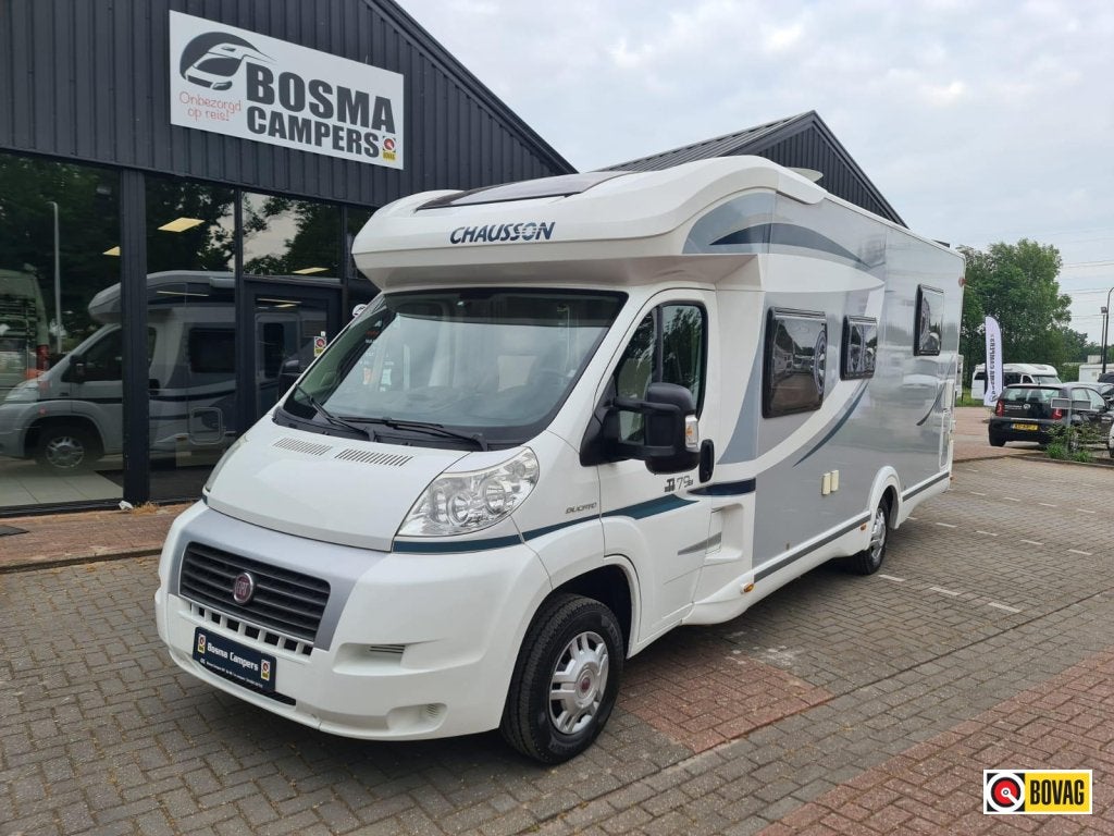 Chausson Titanium Ti 79 EB Queensbed Airco 35000 km Euro 5, Caravans en Kamperen, Campers, Bedrijf, tot en met 5, Half-integraal