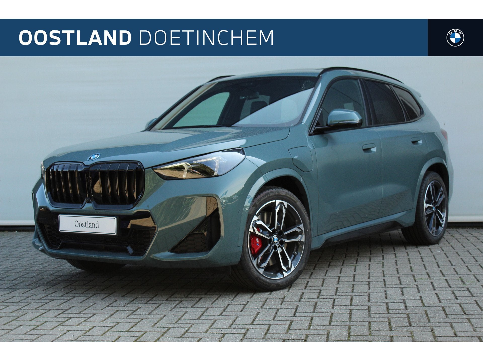 BMW X1 xDrive25e M Sport Automaat / Trekhaak / Sportstoelen, Auto's, Dealer onderhouden, Zwart, Stoelverwarming, Leder