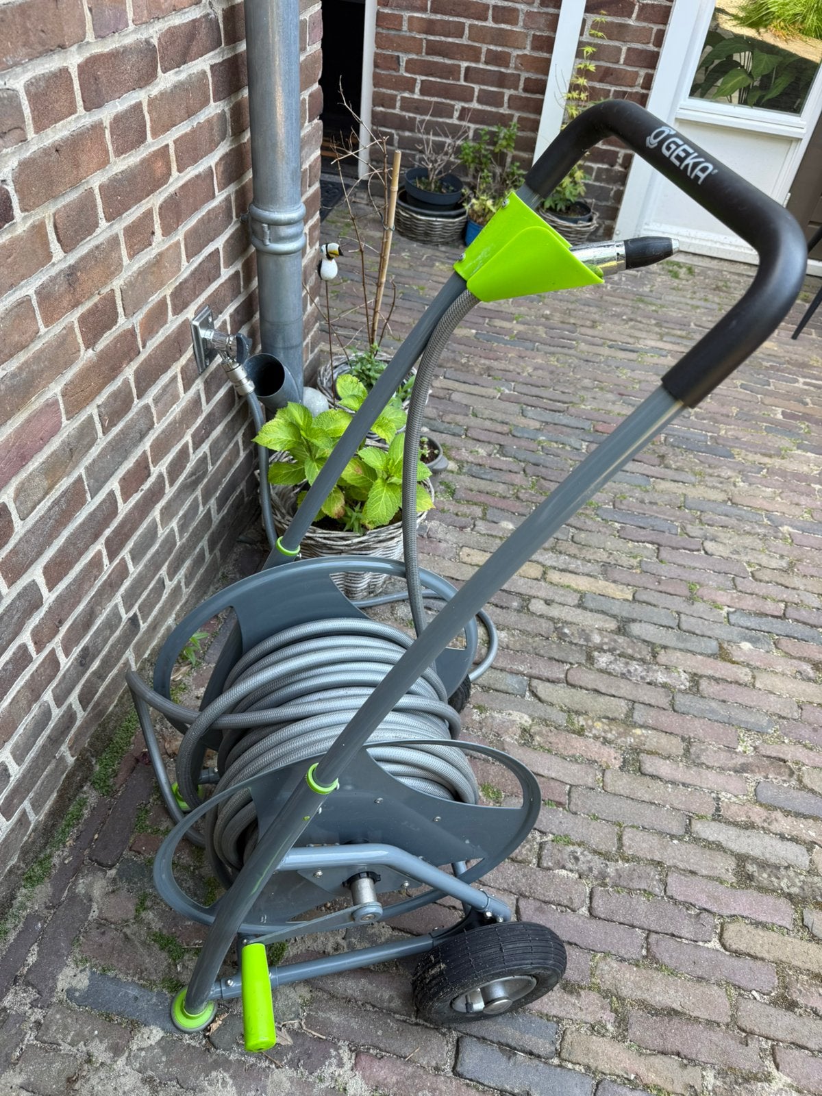 Geka tuinslang 25 meter met wagen, Tuin en Terras, Tuinslangen, Ophalen, Zo goed als nieuw, Tuinslang