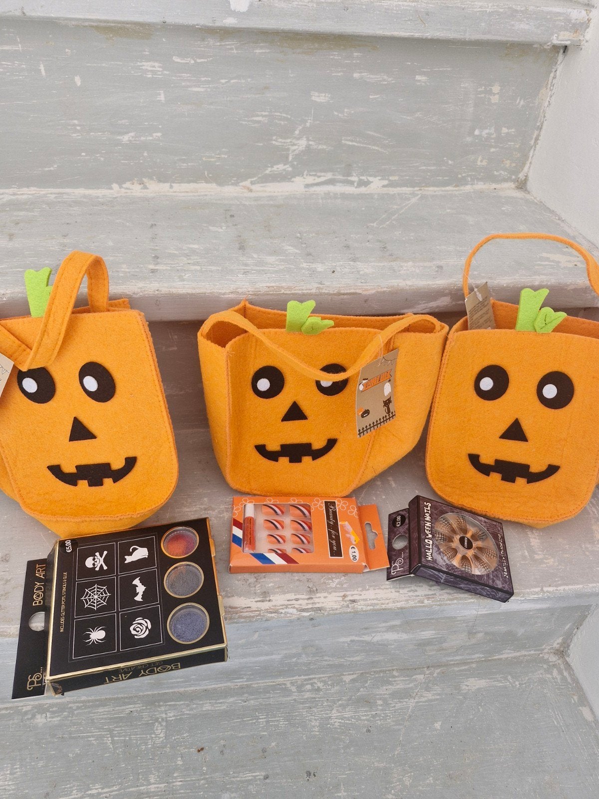 Halloween pompoen tasjes, schmink en nepnagels, Ophalen of Verzenden, Nieuw, Feestartikel, Halloween of Griezel