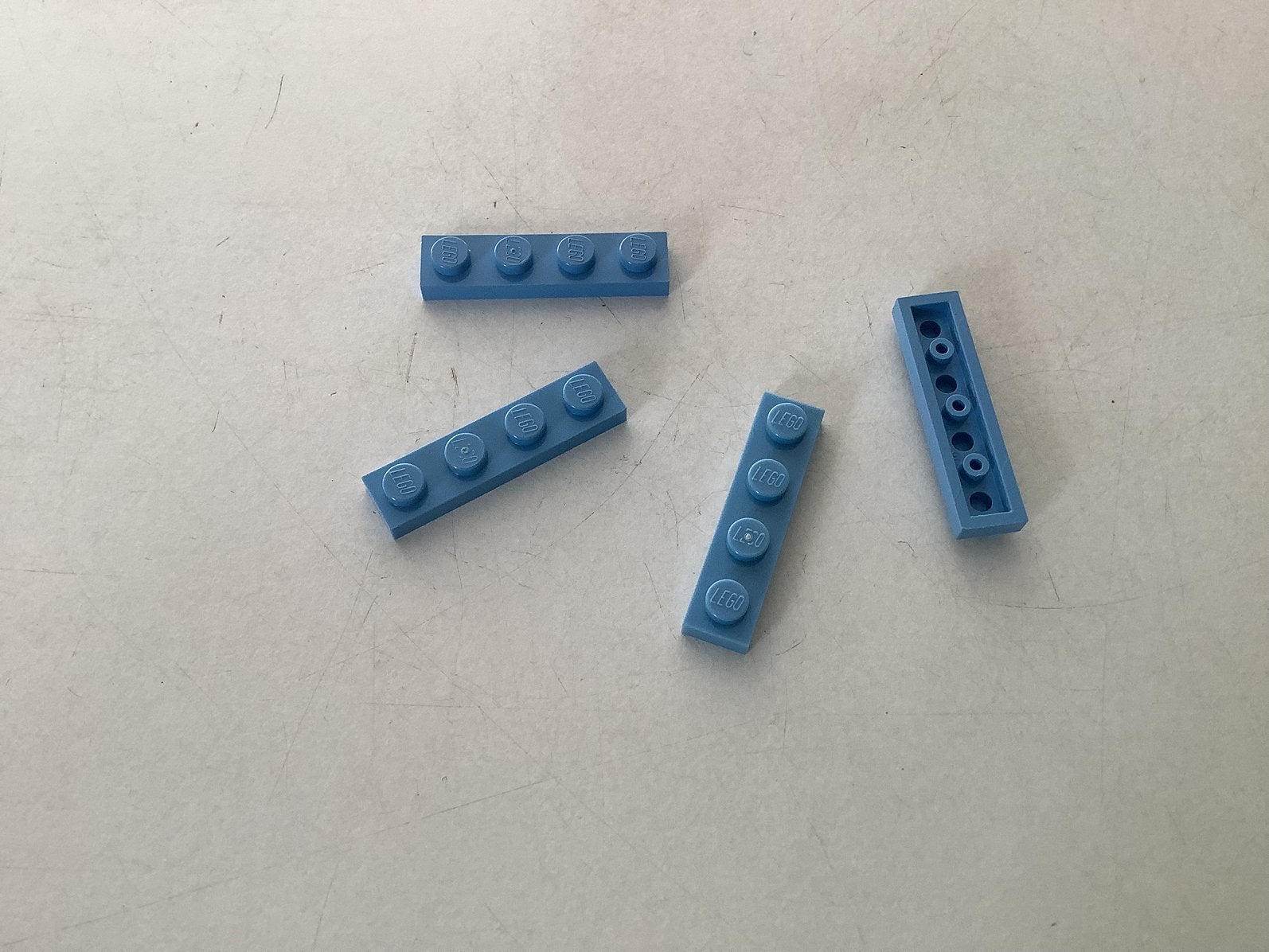 Lego plaat 1x4 midden blauw, Ophalen of Verzenden, Gebruikt, Losse stenen, Lego