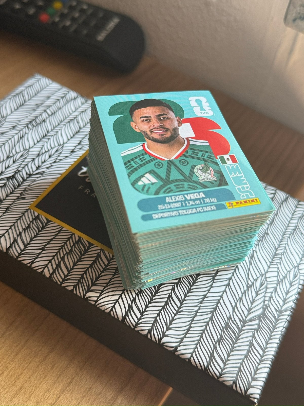Gezocht 6 Panini stickers (kopen of ruilen), Ophalen of Verzenden, Zo goed als nieuw, Meerdere stickers