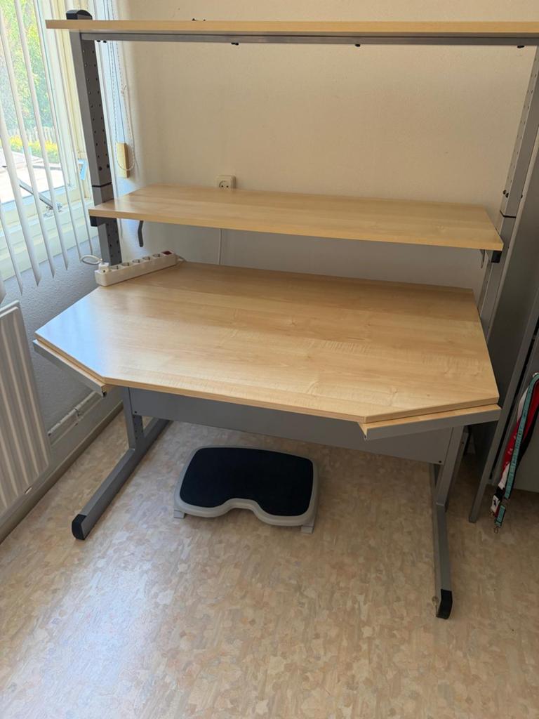 Fantastisch bureau Jerker, Ophalen, Gebruikt, 70 tot 120 cm