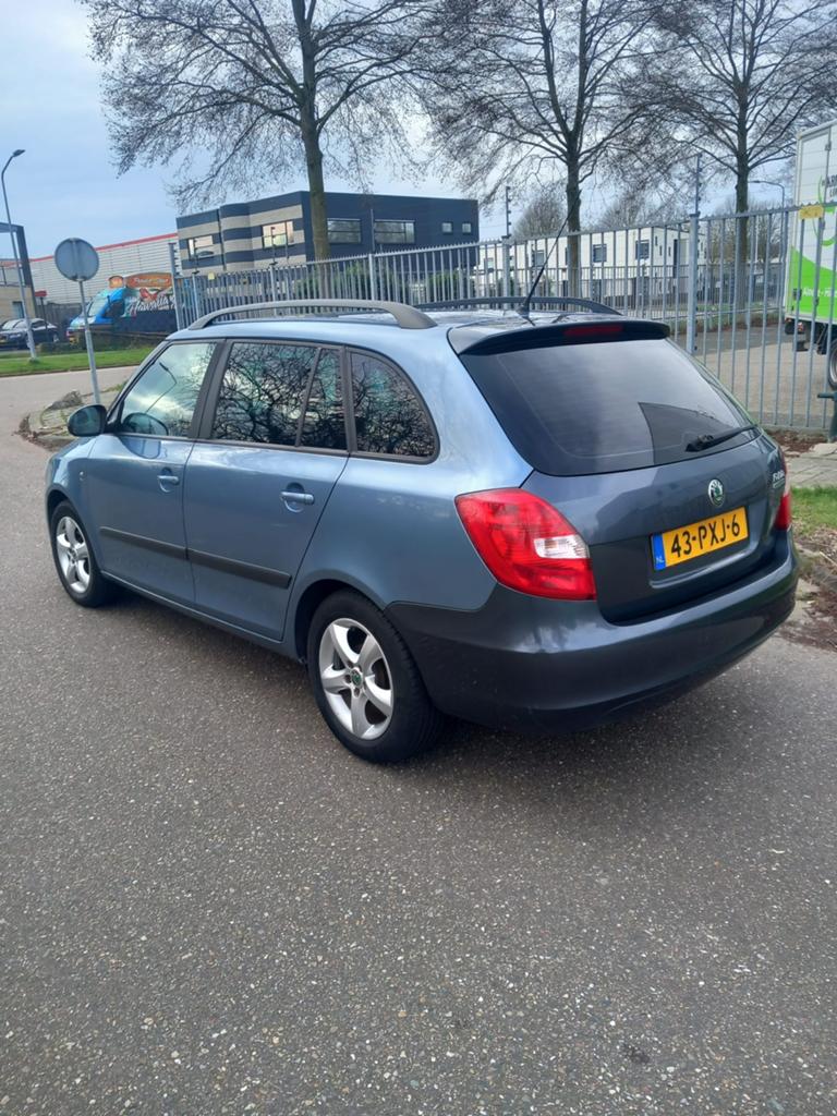 Skoda Fabia 1.2 TDI 55KW Combi 2011 Blauw, Auto's, Skoda, Voorwielaandrijving, 450 kg, 1199 cc, Blauw