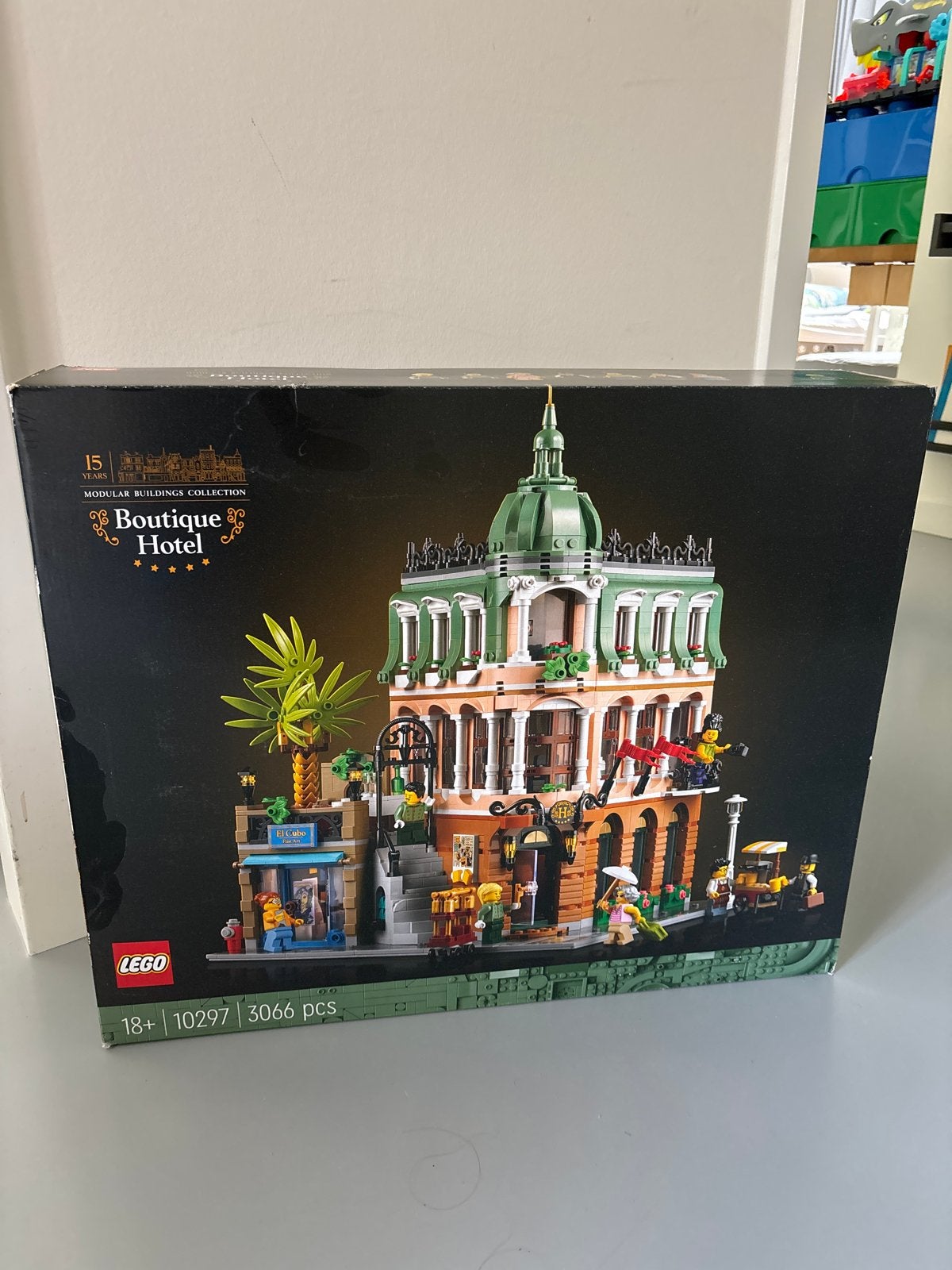 LEGO Boutique Hotel 10297 - Nieuw in doos, Ophalen of Verzenden, Nieuw, Overige merken