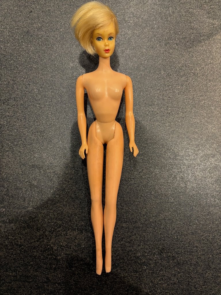 Vintage 1966 Mattel Made Japan Barbie Midge doll bubble cut, Verzamelen, Ophalen of Verzenden, Gebruikt, Pop