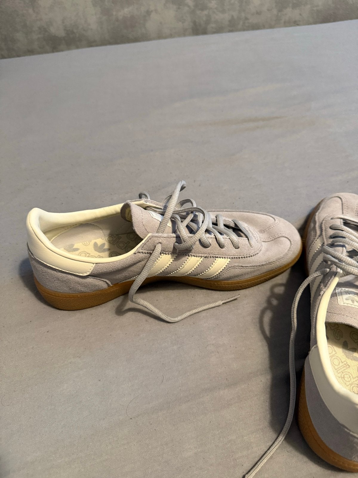 Adidas Samba OG Sneakers - Grijs - Maat 40 ORIGINEEL, Kleding | Dames, Schoenen, Ophalen, Zo goed als nieuw, Grijs, Sneakers of Gympen