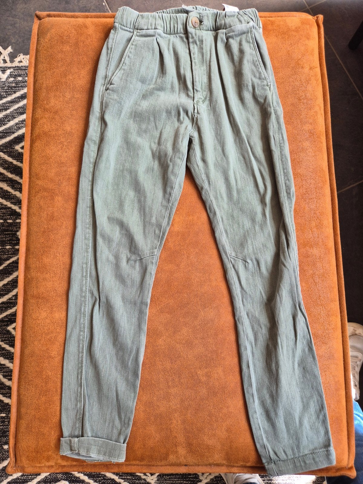Zara kaki broek maat 9 (kindermaat), Kinderen en Baby's, Kinderkleding | Maat 134, Ophalen of Verzenden, Zo goed als nieuw, Meisje