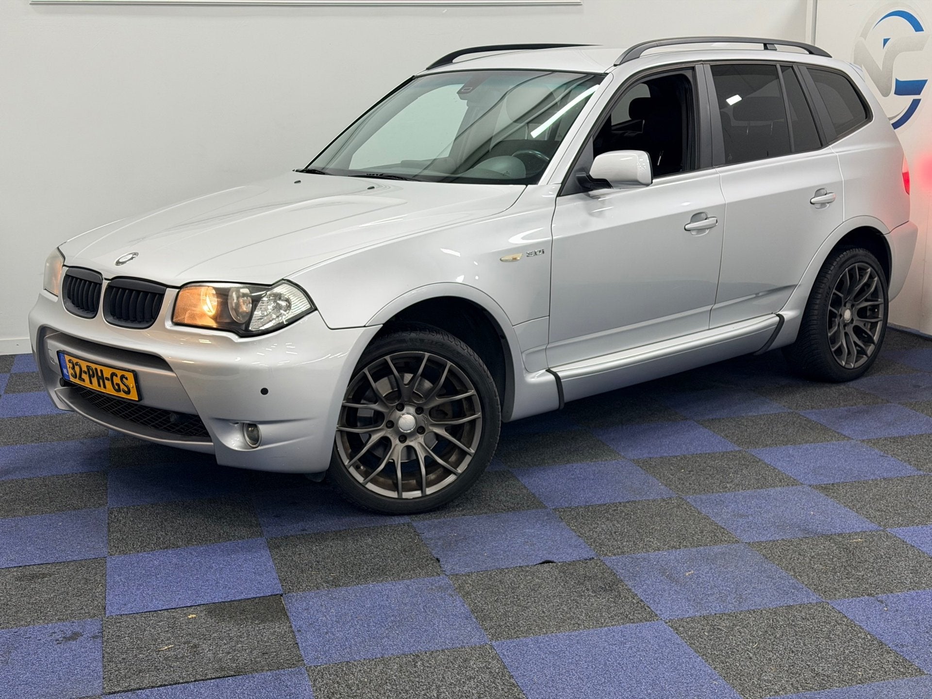 BMW X3 3.0i Executive / AUTOMAAT / DEALER ONDERHOUDEN / SUPE, Auto's, Automaat, Dealer onderhouden, Gebruikt, 2000 kg