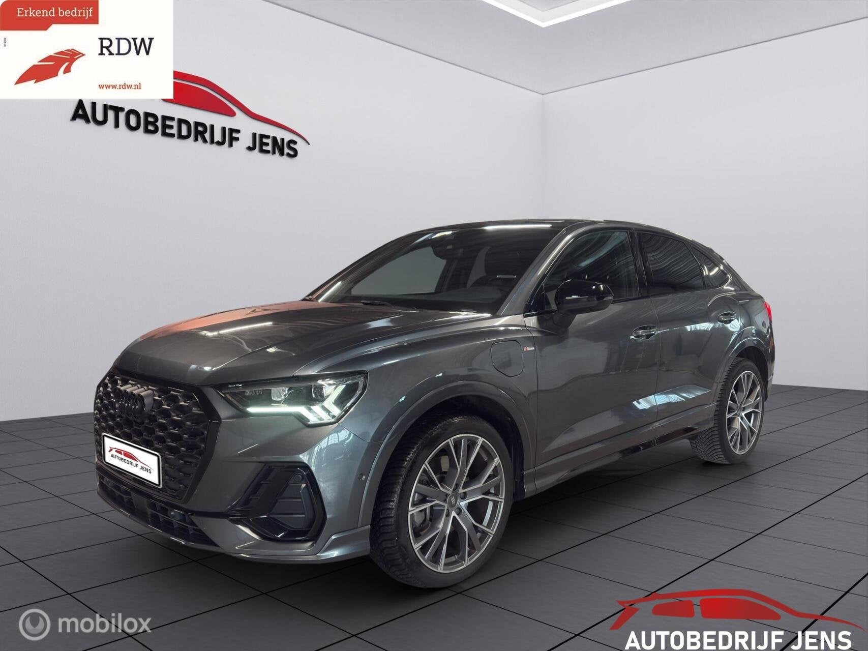 Audi Q3 45 TFSI e S edition, Auto's, Gebruikt, Euro 6, Automatische klimaatregeling, Hybride Elektrisch/Benzine