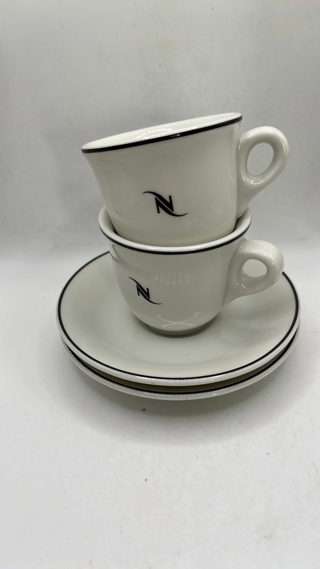 2 Nespresso espresso kop- en schotels made in Germany., Verzamelen, Ophalen of Verzenden, Zo goed als nieuw, Gebruiksvoorwerp