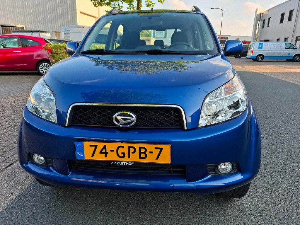 Daihatsu Terios 1.5-16v Explore 2WD AIRCO/AFNEEMBARE TREKHAA, Auto's, 13 km/l, 1350 kg, Gebruikt, Zwart