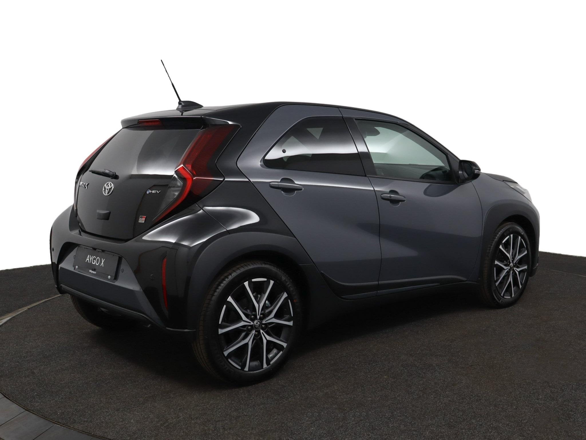 Toyota Aygo X Hybrid 115 GR Sport | Nieuwe auto |, Stof, Euro 6, 4 stoelen, 116 pk