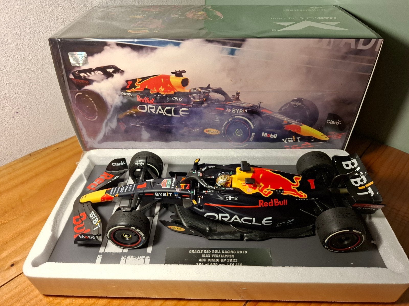 Max Verstappen Abu Dhabi GP 2022 RB18 1:18, Ophalen of Verzenden, Nieuw, Auto, MiniChamps