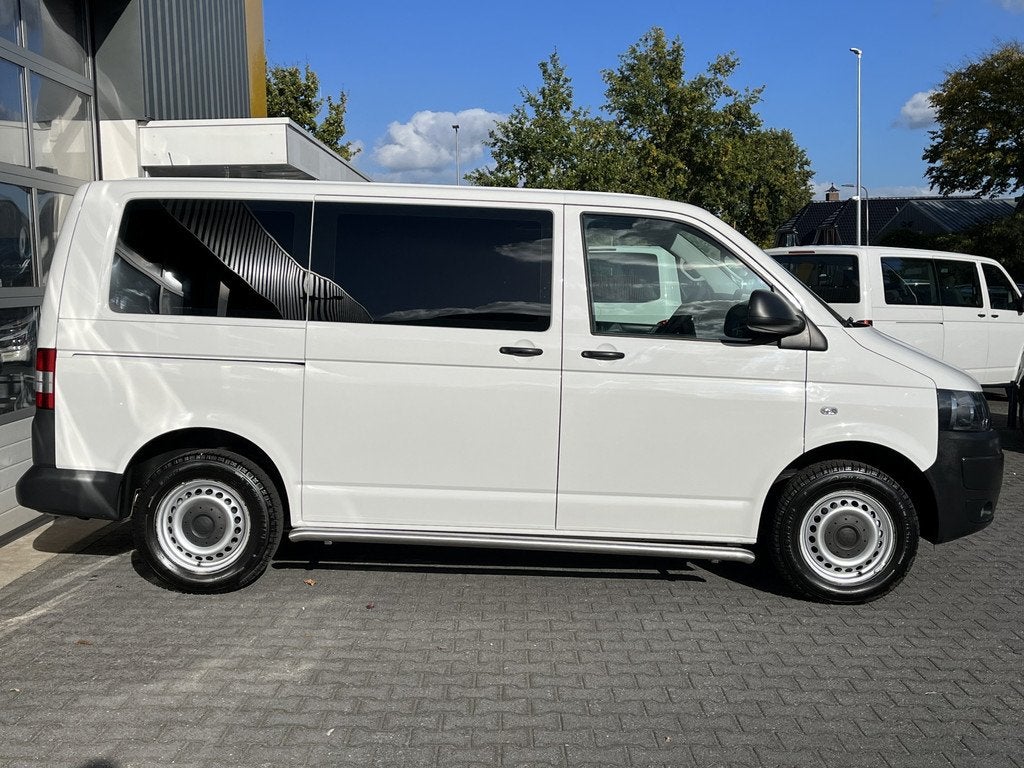 Volkswagen Transporter Kombi 2.0 TDI 140 pk DSG Automaat L1H, Auto's, Volkswagen, Euro 5, Stof, Gebruikt, 255 €/maand