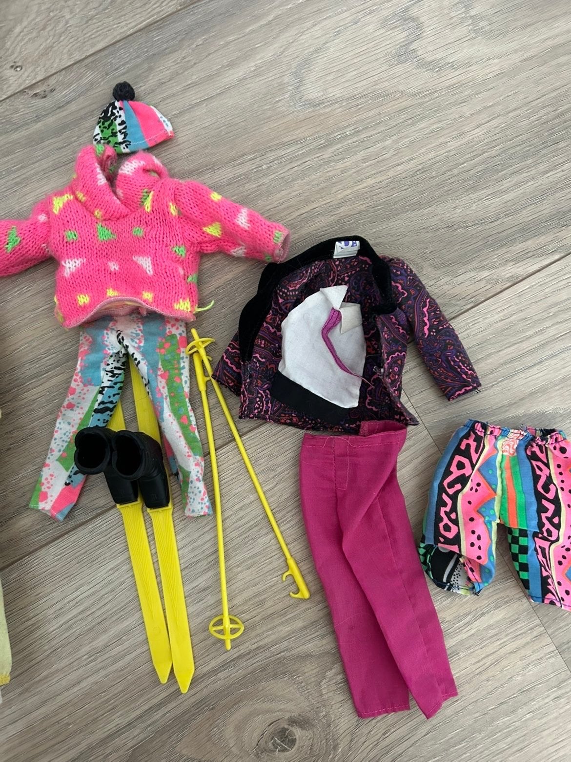 Vintage Ken pop met ski-outfit en extra kleding, Ophalen of Verzenden, Gebruikt, Barbie