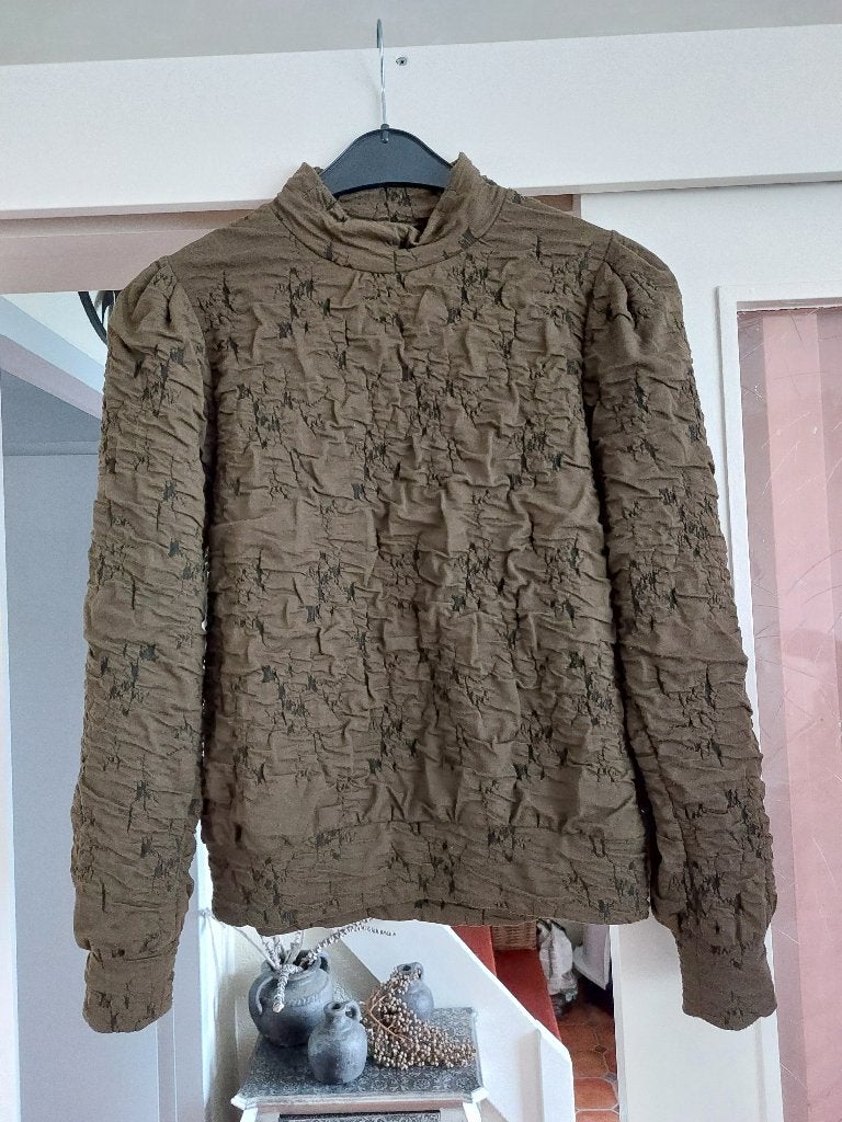 Sweater /Dark Olive /Poools, Maat 38/40 (M), Ophalen of Verzenden, Zo goed als nieuw, Poools