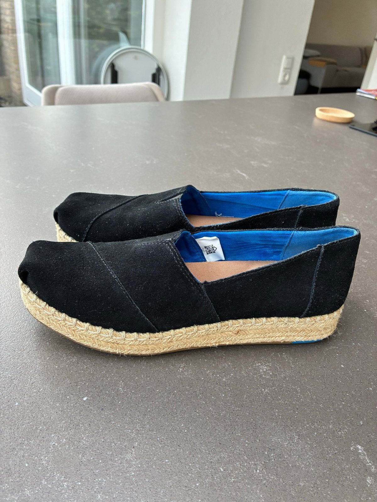 Toms zwarte suède espadrilles maat 7,5 39 (valt als 38), Ophalen of Verzenden, Zo goed als nieuw, Zwart, Espadrilles of Moccasins