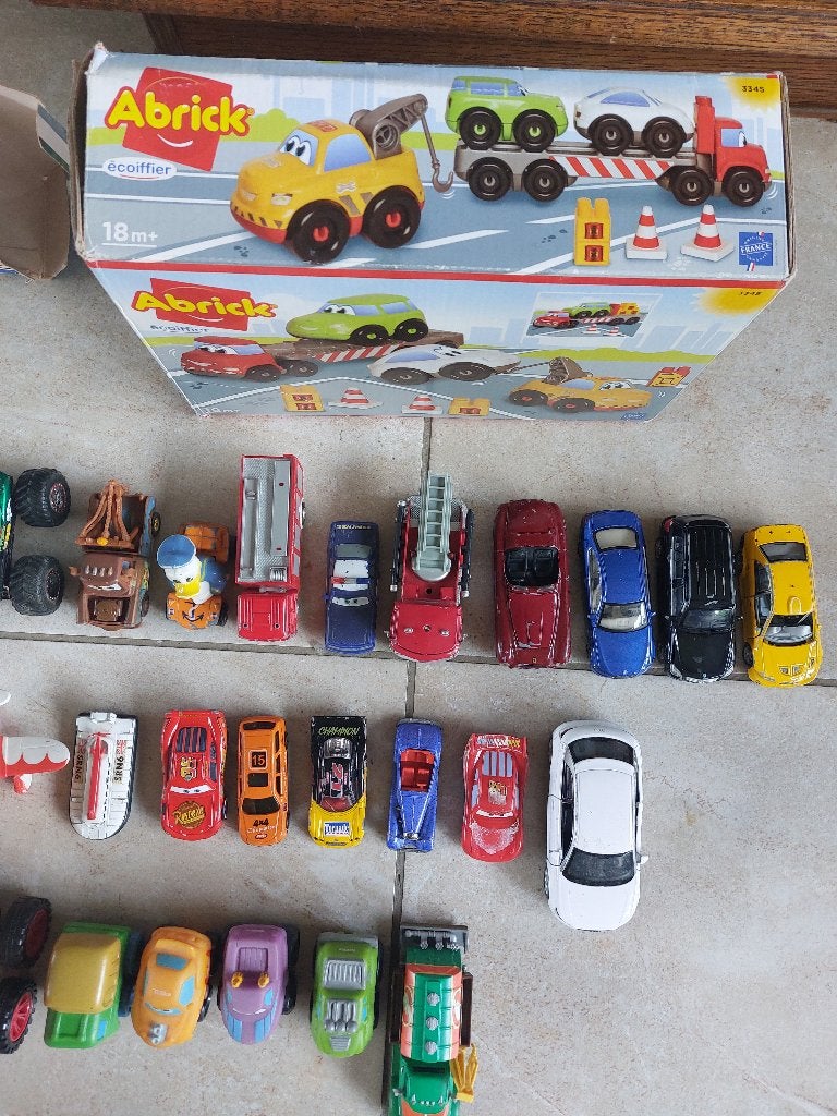 2 dozen met kinderspeelgoed , geschikt tot 4 jaar, lees !, Ophalen of Verzenden, Gebruikt