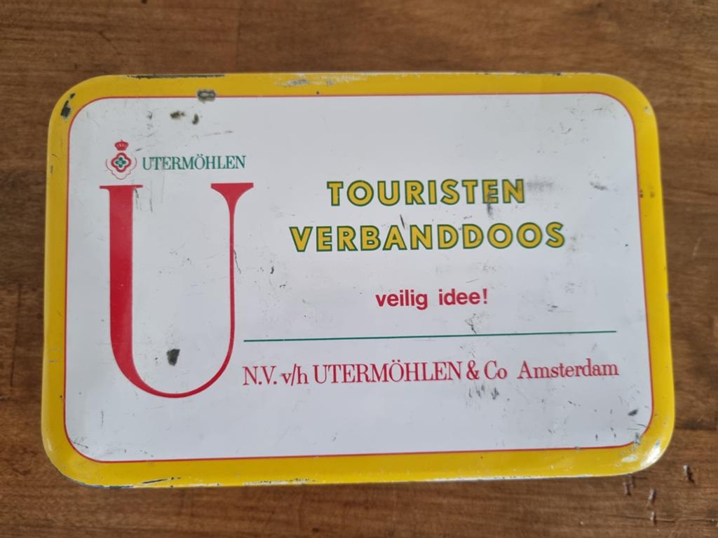 Oude Metalen verbanddoos, Verzamelen, Blikken, Ophalen of Verzenden, Gebruikt, Overige, Overige merken