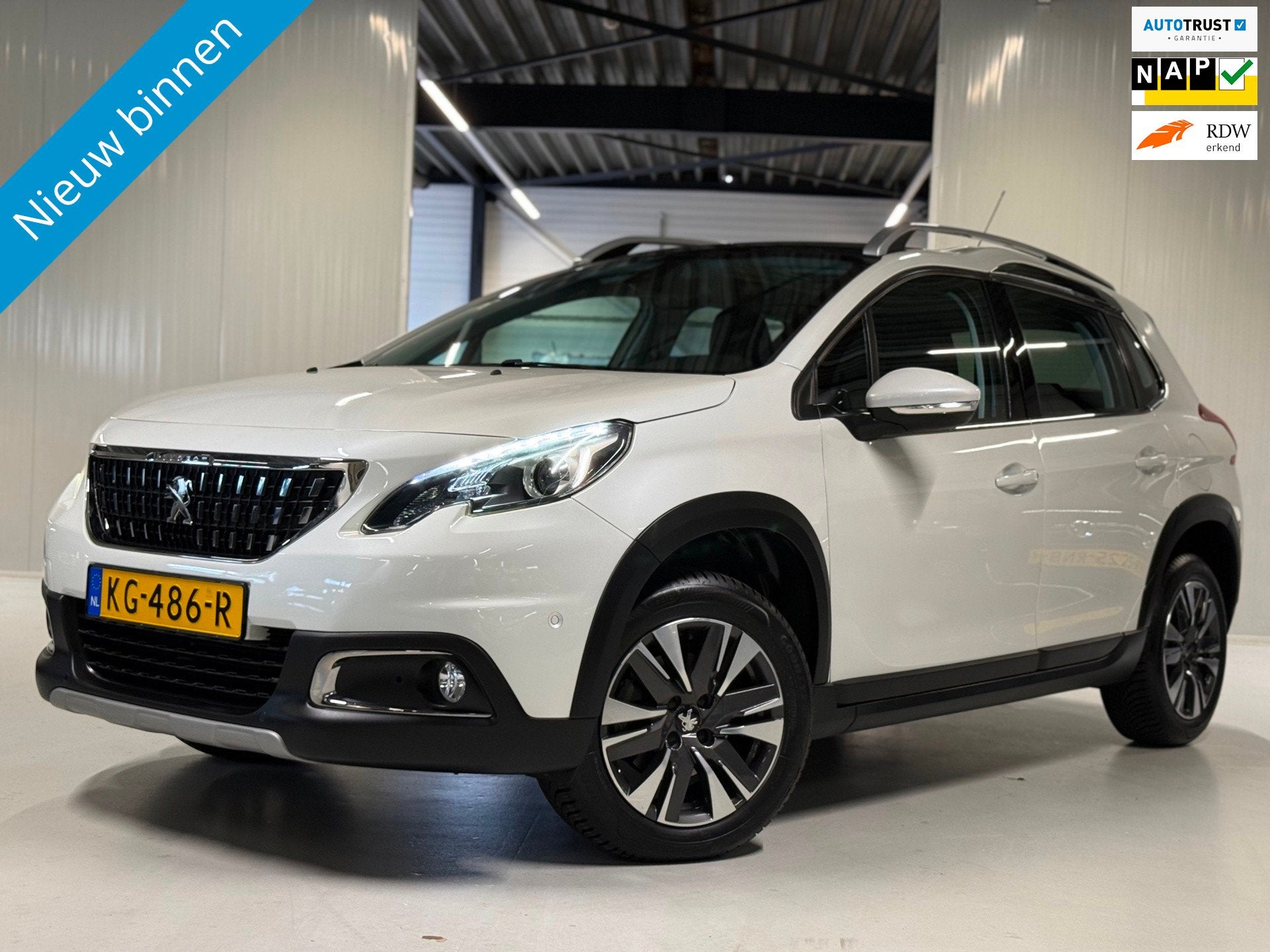 Peugeot 2008 1.2 110PK Allure|Panoramadak|Camera!, Auto's, Peugeot, Voorwielaandrijving, Lichtsensor, Leder en Stof, Origineel Nederlands