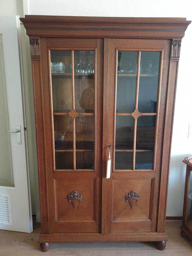 Antieke vitrine- /boekenkast – Neo renaissance, Antiek en Kunst, Ophalen