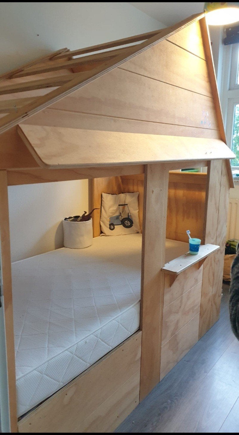 houten kinderbed huis bed speelhuis bed, Ophalen of Verzenden, Gebruikt, Hoogslaper