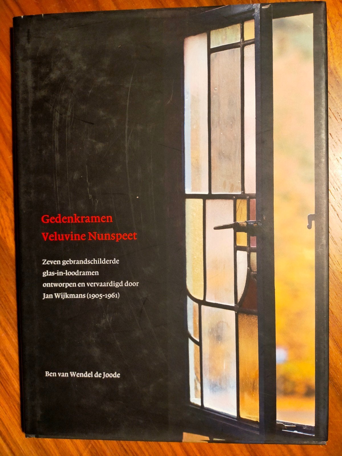 Gedenkramen Veluvine Nunspeet - ontwerp Jan Wijkmans (2009), Boeken, Ophalen of Verzenden, Zo goed als nieuw, Overige onderwerpen