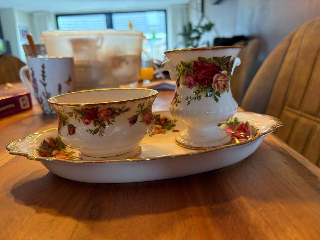 Servies Royal Albert, Antiek en Kunst, Antiek | Servies los, Ophalen