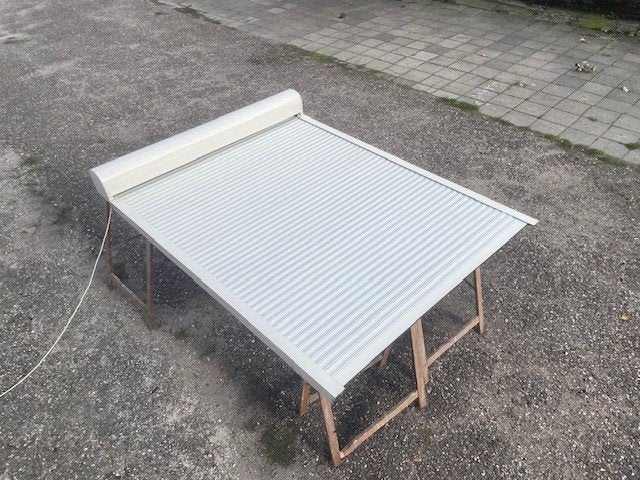 Wit elektrisch rolluik 150 cm breed x 201,5 cm hoog, Ophalen, Gebruikt, 200 cm of meer, Wit