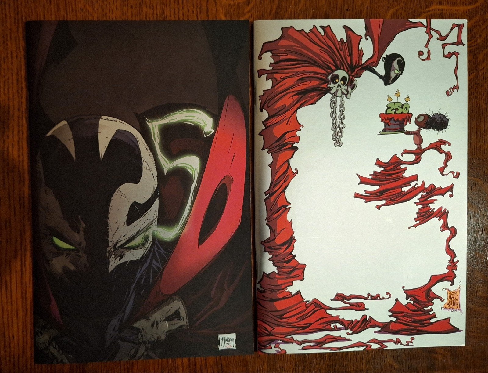 Spawn #250 Mexican edition foil 2x, Boeken, Strips | Comics, Ophalen, Overige gebieden, Zo goed als nieuw, Meerdere comics