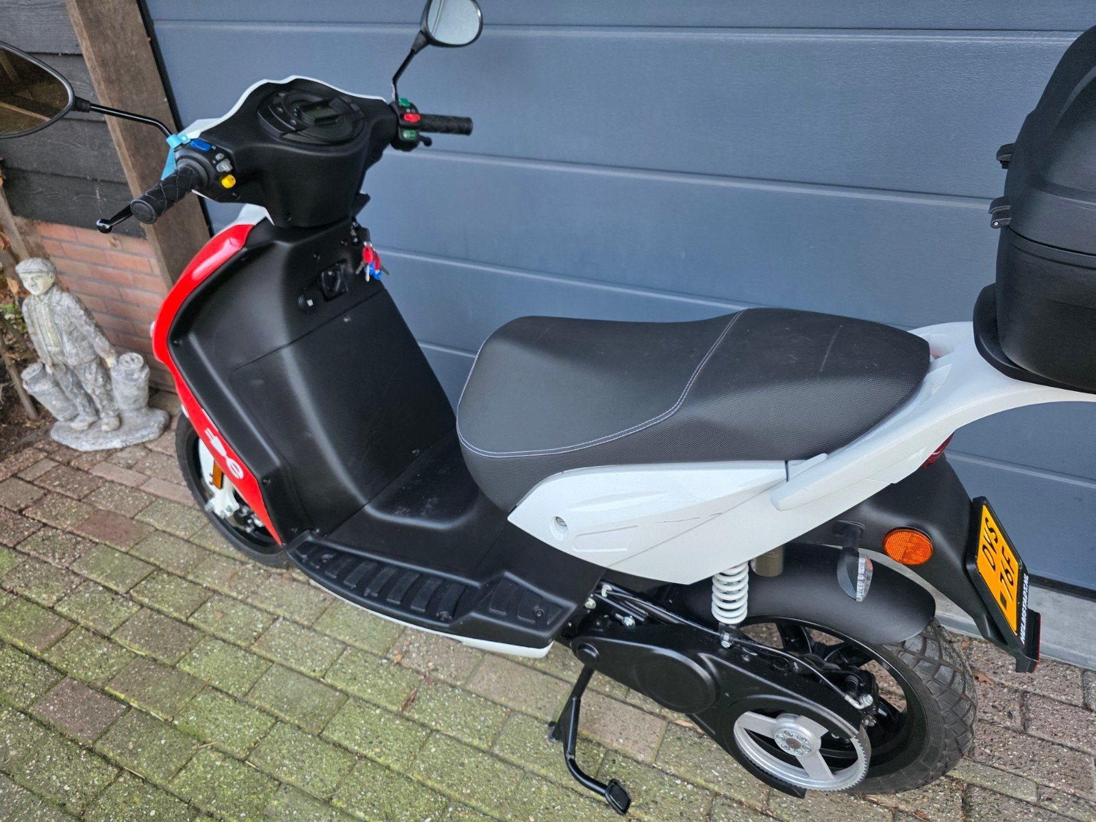 Govecs geel kenteken E Scooter litium 98%, Ophalen, Elektrisch, Zo goed als nieuw
