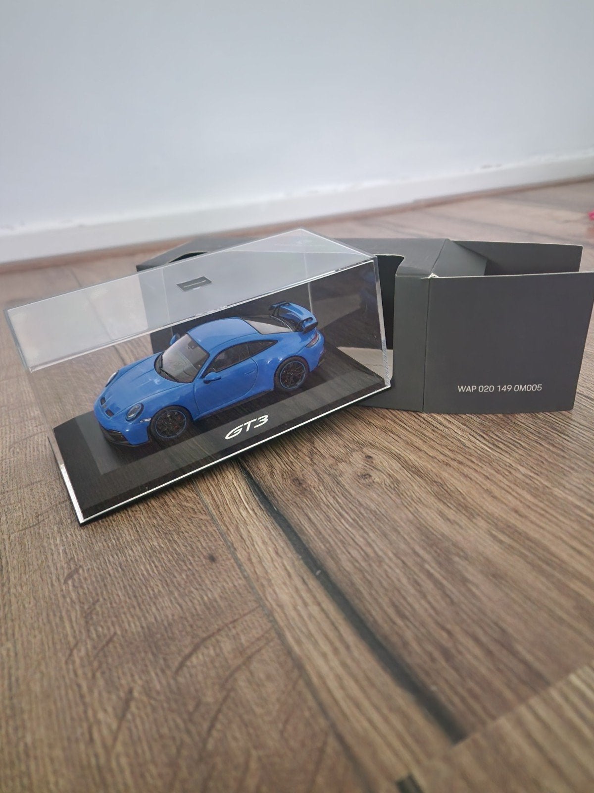 Minichamps 1:43 Porsche 992 911 GT3 Dealermodel, Ophalen of Verzenden, Zo goed als nieuw, Auto, MiniChamps