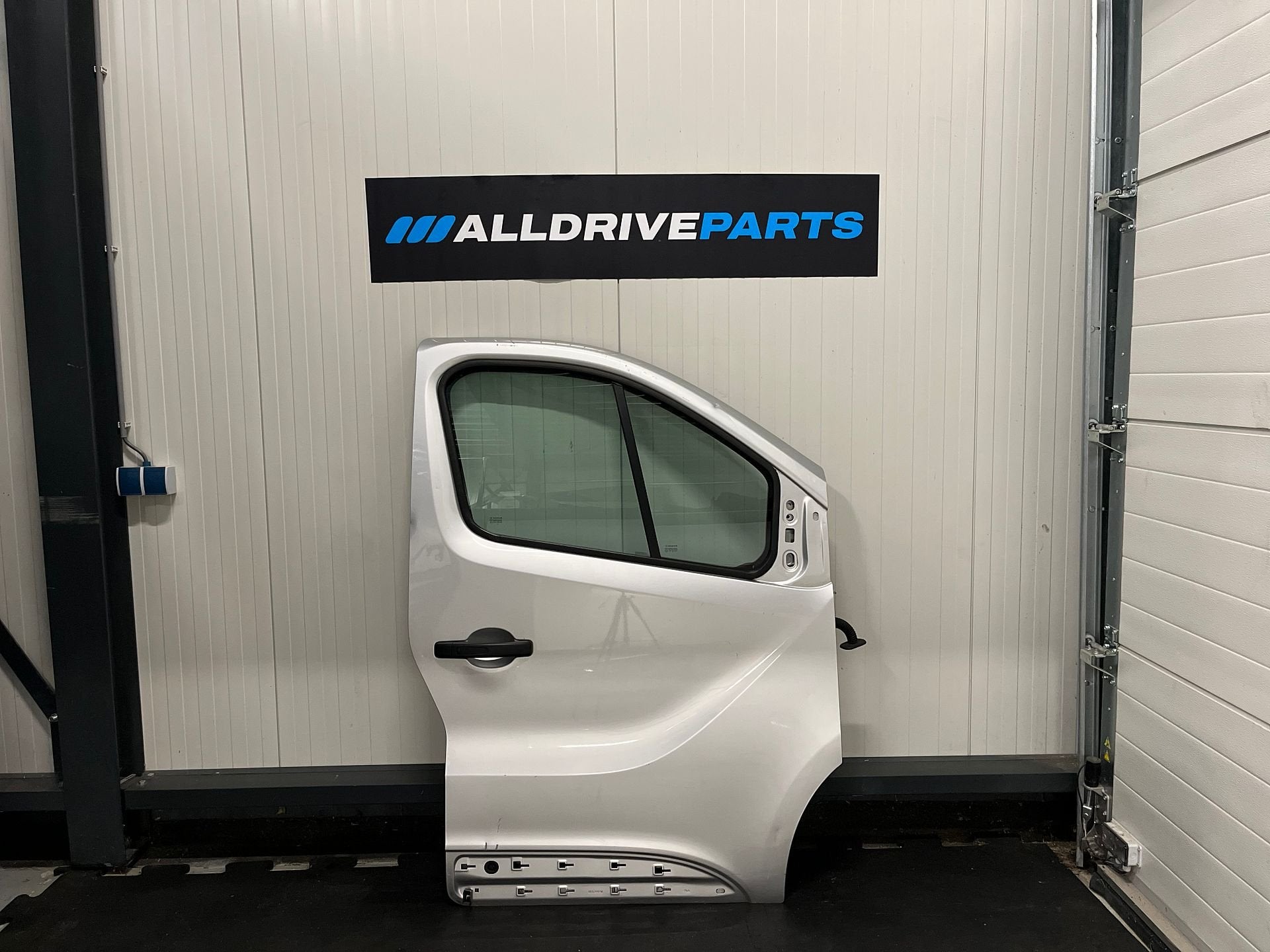 Renault Trafic Opel Vivaro portier rechts grijs 801003523R, Auto-onderdelen, Carrosserie en Plaatwerk, Deur, Voor, Rechts, Gebruikt