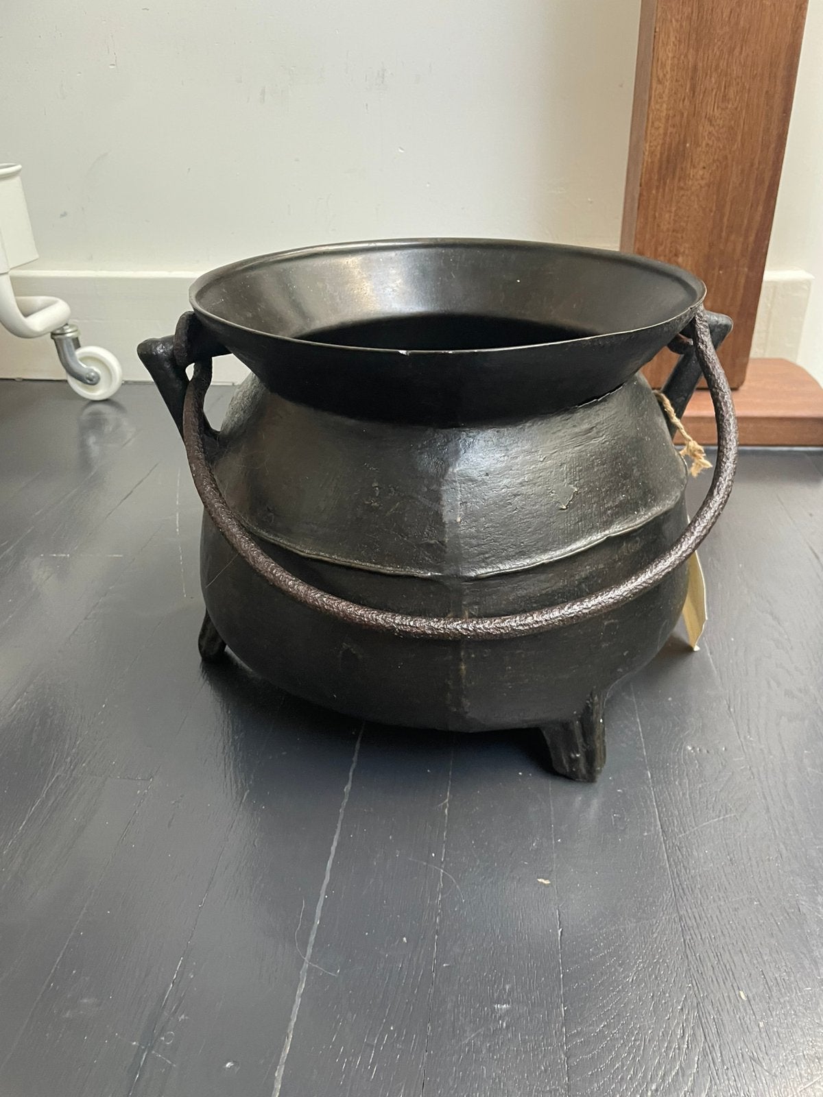 Leiden bodemvondst grote bronzen kookpot, Verzenden