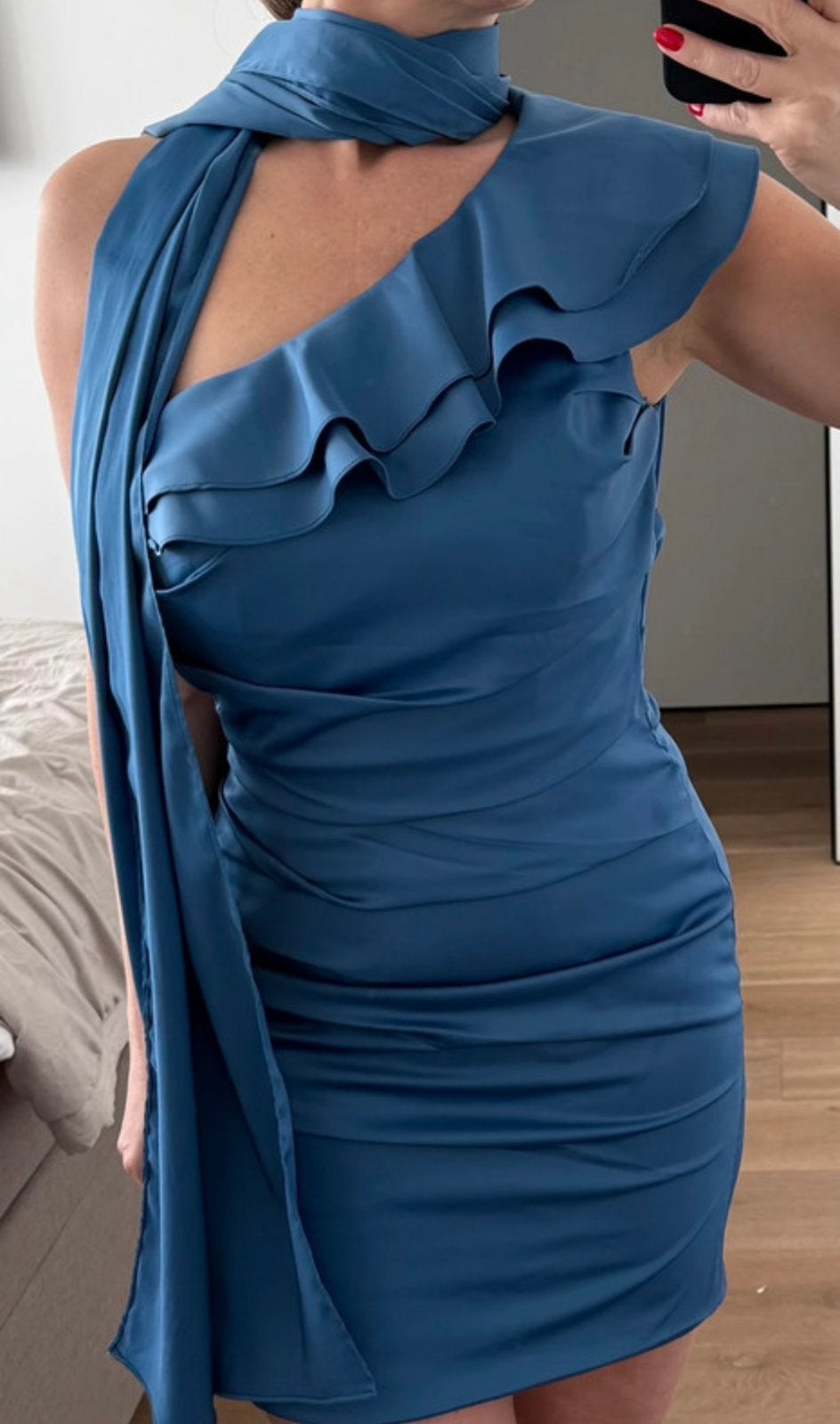 Satijn jurk van Unique met sjaals XS, Blauw, Ophalen of Verzenden, Zo goed als nieuw, Maat 34 (XS) of kleiner