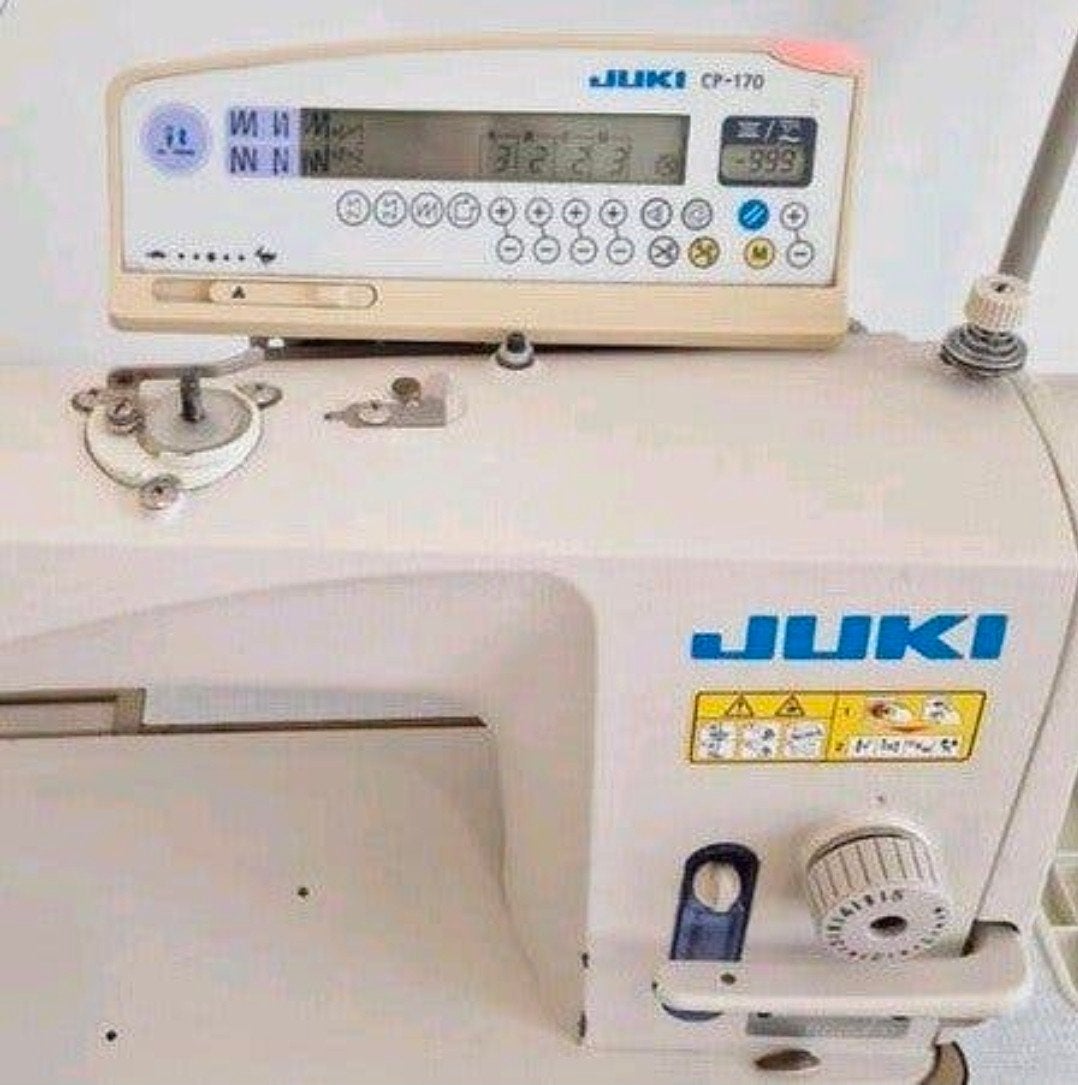 JUKI CP-170 Industriële Naaimachine met Tafel, Hobby en Vrije tijd, Naaimachines en Toebehoren, Ophalen, Gebruikt, Naaimachine