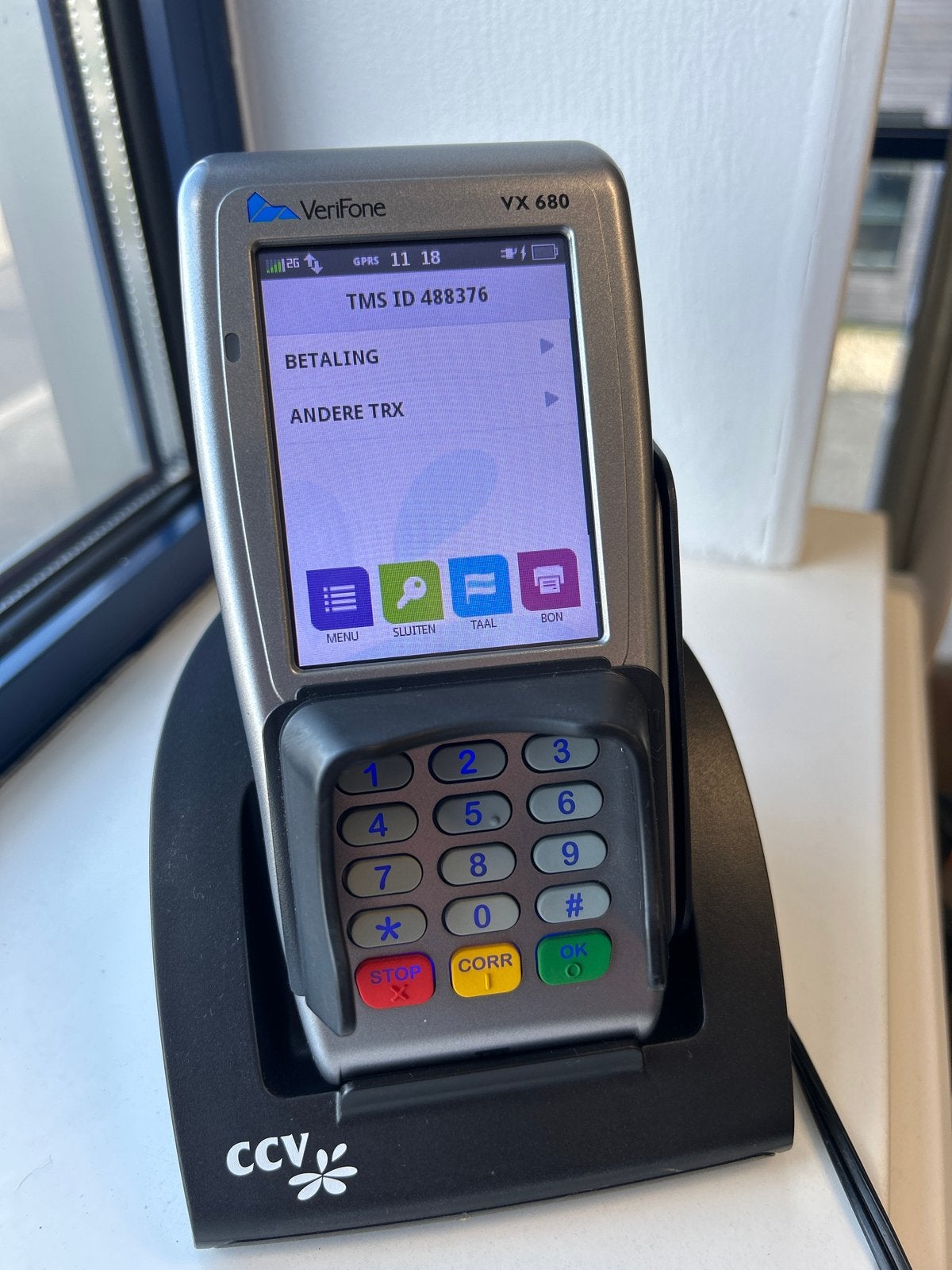 Verifone VX 680 GPRS Mobiel Pinapparaat met Laadstation, Ophalen of Verzenden