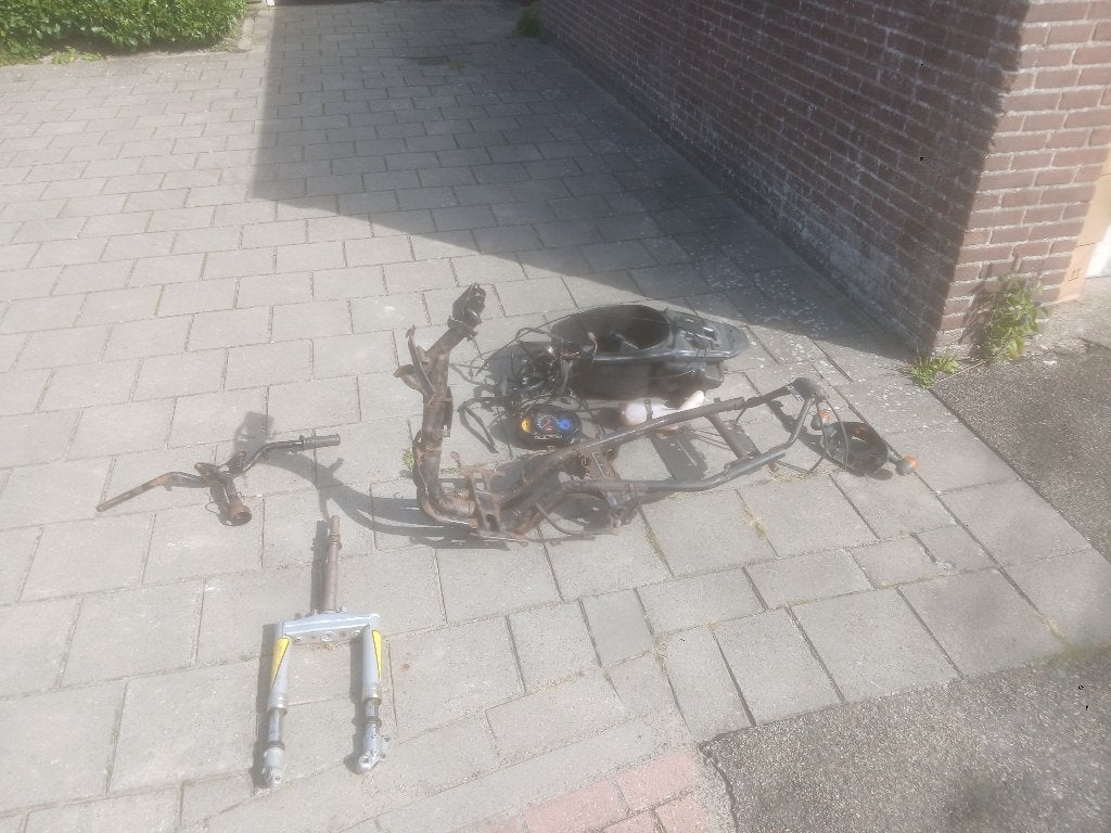 Frame Aprilia Rally50, Fietsen en Brommers, Ophalen, Gebruikt, Overige modellen, Maximaal 45 km/u