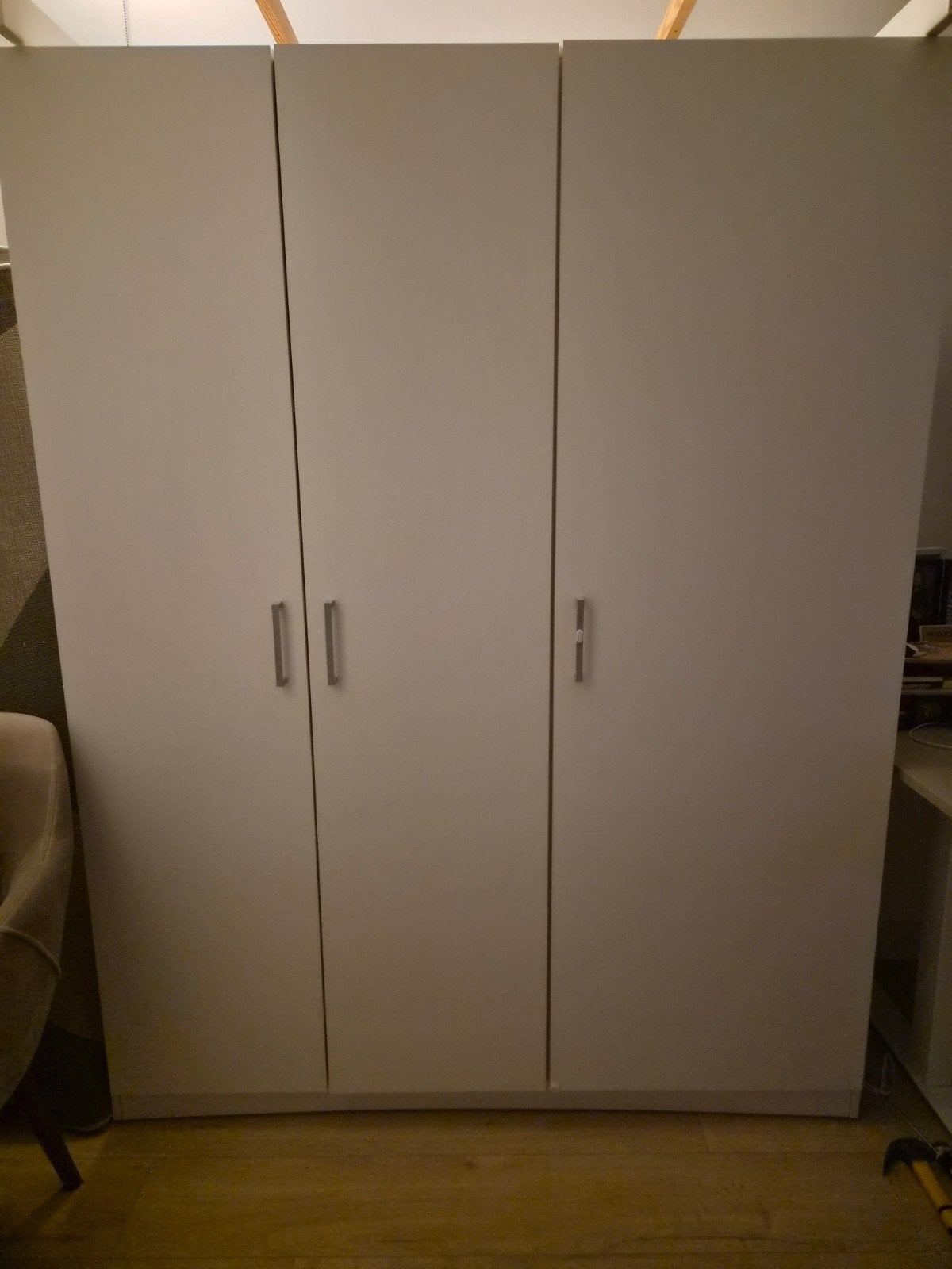 IKEA Dombås kledingkast - gratis ophalen Pijnacker, Huis en Inrichting, Ophalen, Met deur(en), Gebruikt, 100 tot 150 cm