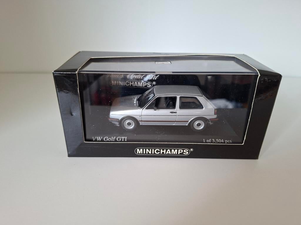 Volkswagen golf GTI 1985 minichamps, Hobby en Vrije tijd, Modelauto's | 1:43, Ophalen of Verzenden, Zo goed als nieuw, Auto, MiniChamps