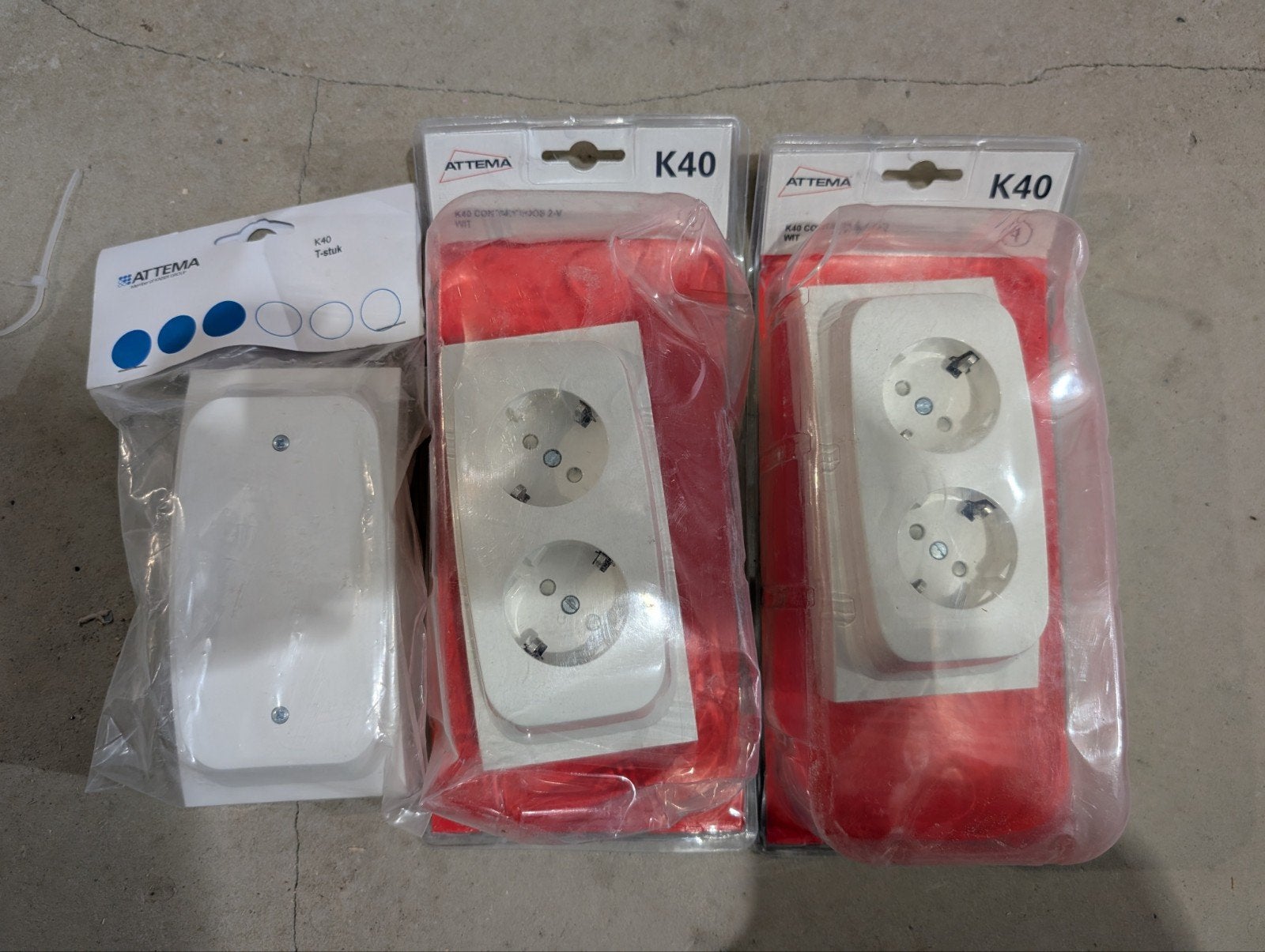 Attema K40 connectors, Doe-het-zelf en Verbouw, Elektra en Kabels, Ophalen, Nieuw, Stopcontact