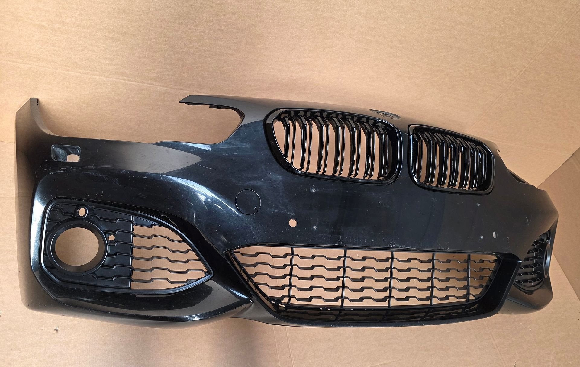 Voorbumper BMW 1 Serie F20 F21 LCI M TECH SPORT 51118060283, Gebruikt, -, Voor, Ophalen of Verzenden