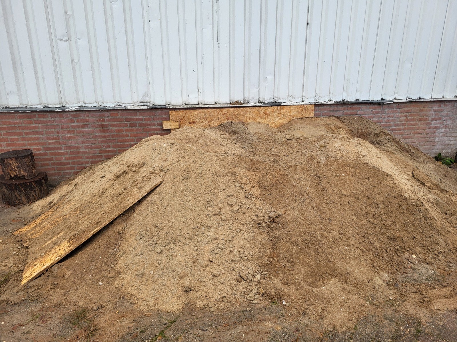 gratis geel zand 9m3, Ophalen, Ophoogzand