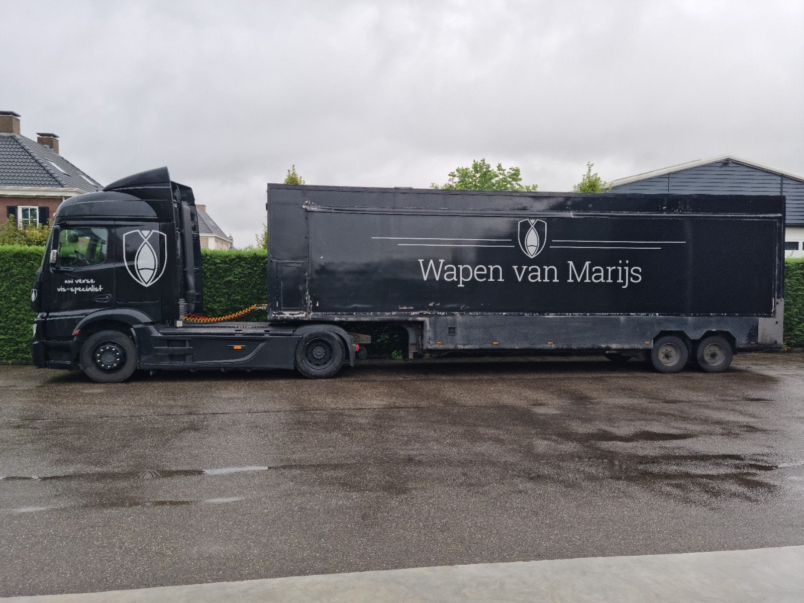 Volledig uitgeruste visverkoopwagen met trekker, Zakelijke goederen, Ophalen