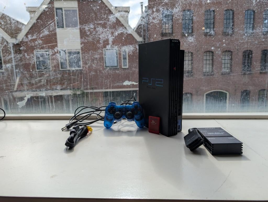 Meerdere Playstation 2, Spelcomputers en Games, Spelcomputers | Sony PlayStation 2, Gebruikt, Phat, Zwart, Met 1 controller, Met geheugenkaart